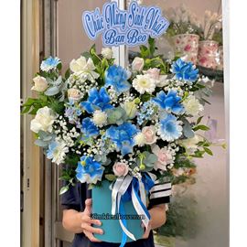 Giỏ hoa chúc mừng tone xanh dương mix sao xanh - HG921