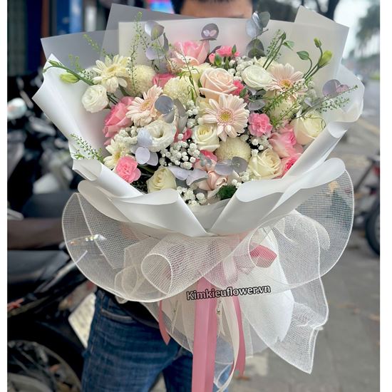 Bó hoa chúc mừng tone trắng hồng - HB974