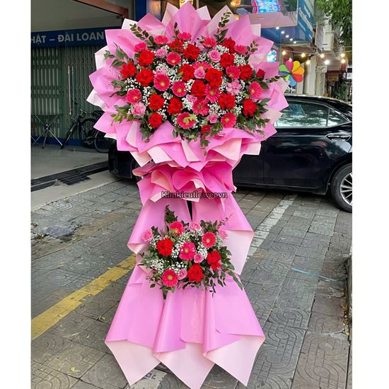 Kệ hoa chúc mừng hoa hồng đỏ mix đồng tiền - KH466