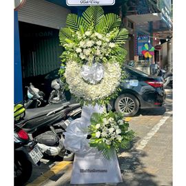 Vòng hoa chia buồn tone trắng - KV337