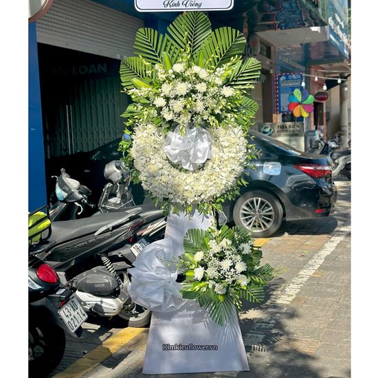 Vòng hoa chia buồn tone trắng - KV337