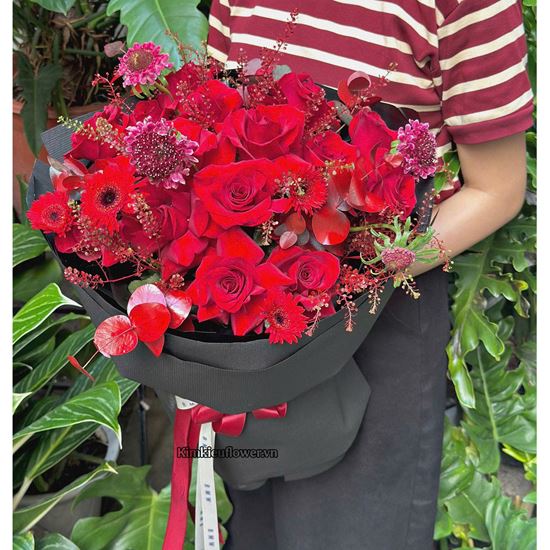 Bó hoa chúc mừng tone đỏ - HB1011