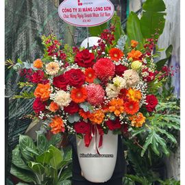 Bình hoa chúc mừng tone đỏ mix cát tường xoắn - BI362