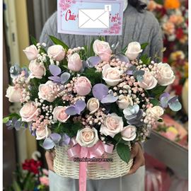 giỏ hoa hồng kem - HG712