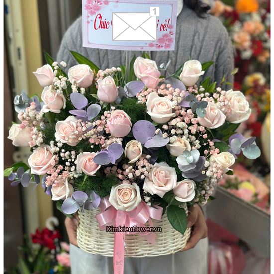 giỏ hoa hồng kem - HG712