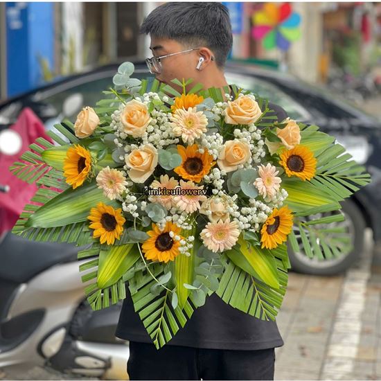 Đĩa hoa chúc mừng tone vàng mix hướng dương - ĐH46