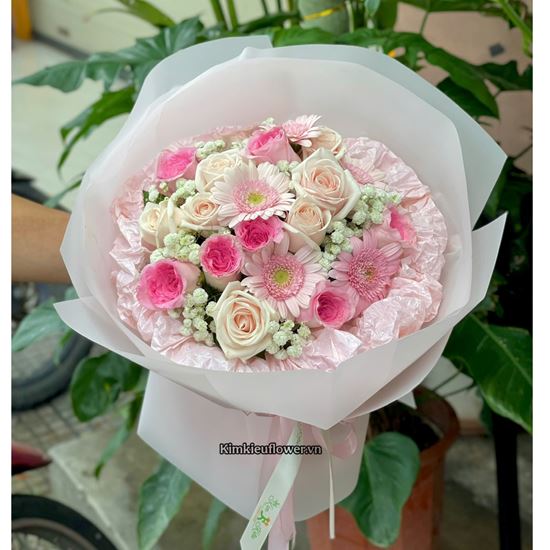 Bó hoa chúc mừng tone hồng kem - HB1046