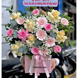 Giỏ hoa chúc mừng tone vàng hồng - HG971 Giỏ hoa chúc mừng tone vàng hồng - HG971