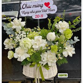 Giỏ hoa chúc mừng tone xanh lá mix cẩm tú cầu - HG975