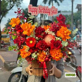 Giỏ hoa chúc mừng tone đỏ cam mix cúc mẫu đơn - HG985