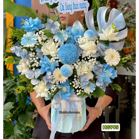 Picture of Giỏ hoa chúc mừng tone xanh mix cúc mẫu đơn, cúc pingpong - HG995