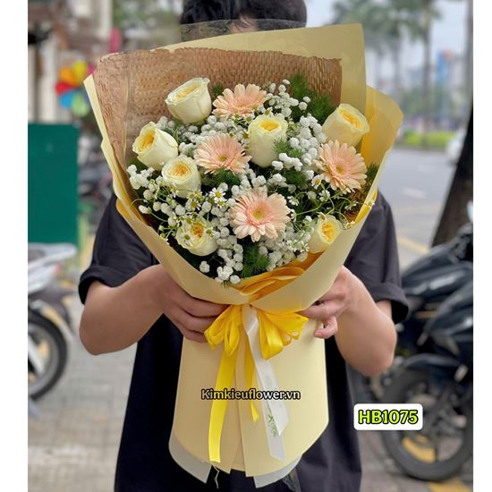 Picture of Bó hoa chúc mừng hồng victor vàng mix đồng tiền mỡ gà - HB1075