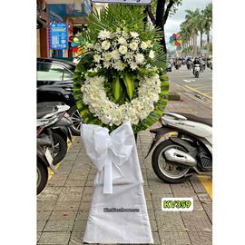 Picture of Vòng hoa chia buồn tone trắng - KV359