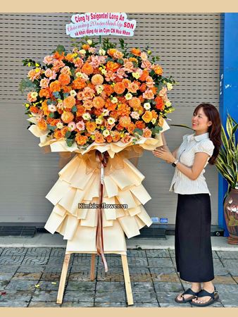 Kệ hoa chúc mừng