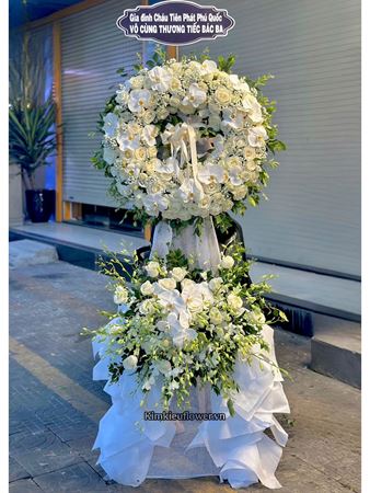 Kệ hoa chia buồn