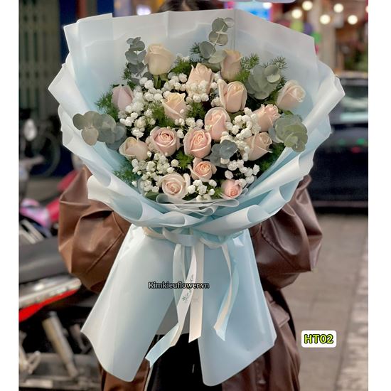 Picture of Bó hoa chúc mừng hoa hồng kem mix lá bạc - HT02