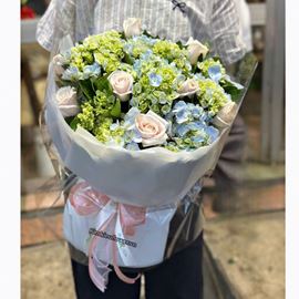 Picture of Bó hoa chúc mừng cẩm tú cầu mix hoa hồng kem - HT944