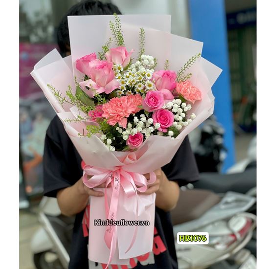 Picture of Bó hoa chúc mừng tone hồng mix cẩm chướng - HT1076