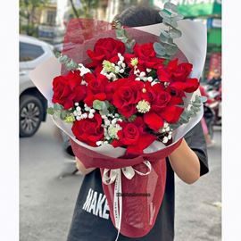 Picture of Bó hoa chúc mừng hoa hồng đỏ mix lá bạc - HT06