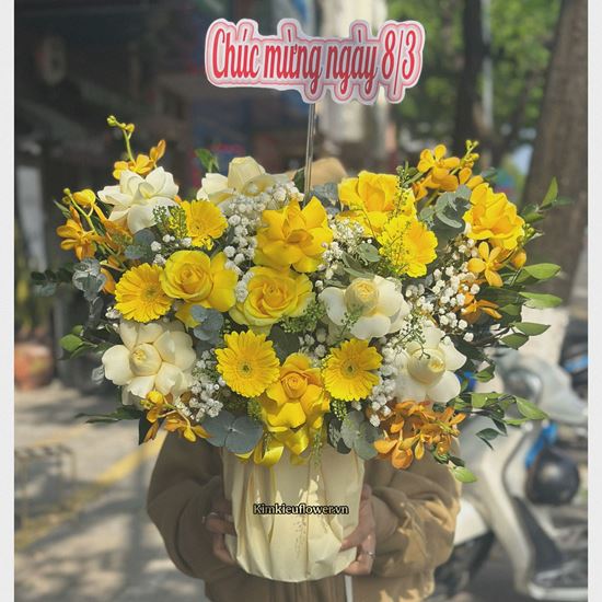 Picture of Giỏ hoa chúc mừng tone vàng - HG1029