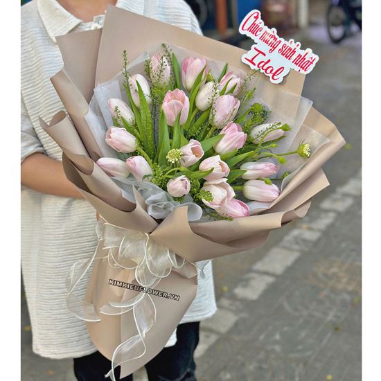 Picture of Bó hoa tulip hồng mix cỏ đồng tiền - HB1128
