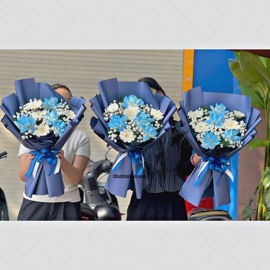 Picture of Bó hoa chúc mừng tone xanh dương (1 bó) - BH14