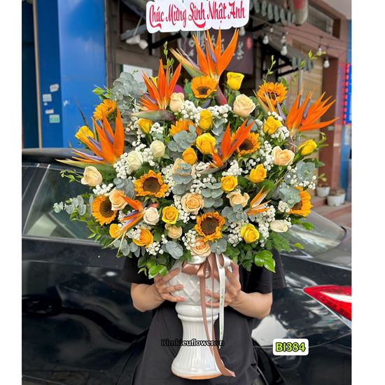 Picture of Bình hoa chúc mừng tone vàng mix thiên điểu - BI384