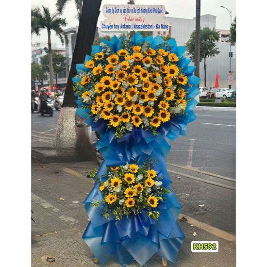 Picture of Kệ hoa chúc mừng hướng dương - KH592