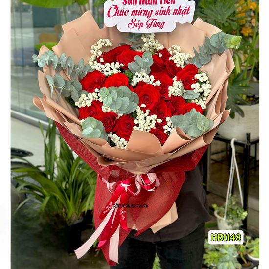 Picture of Bó hoa hồng đỏ mix lá bạc - HB1148