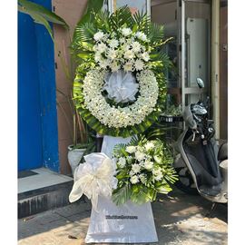 Picture of Vòng hoa chia buồn tone trắng mix lan trắng - KV365