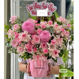 Picture of Giỏ hoa chúc mừng tone hồng mix cúc mẫu đơn - HG1067