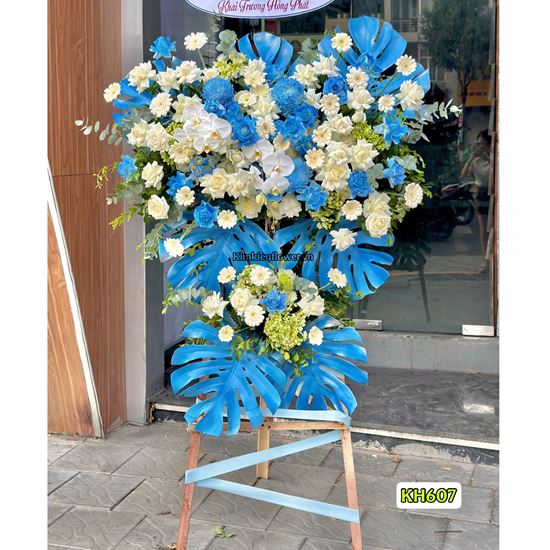 Picture of Kệ hoa chúc ưng tone xanh dương mix lan hồ điệp - KH607