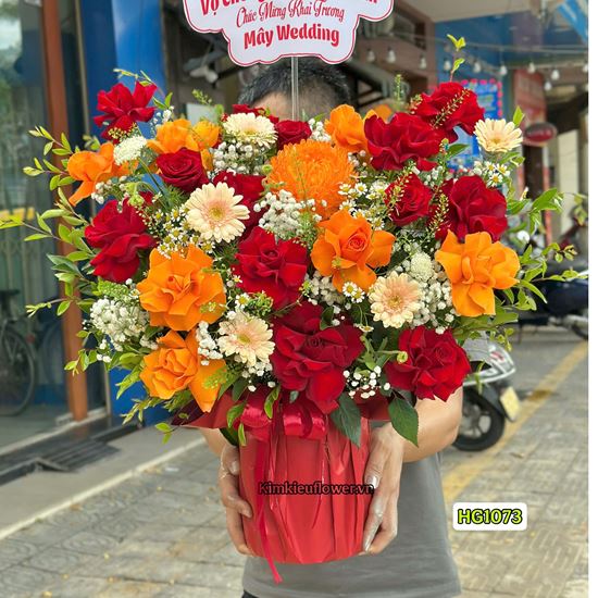 Picture of Giỏ hoa chúc mừng tone đỏ cam - HG1073