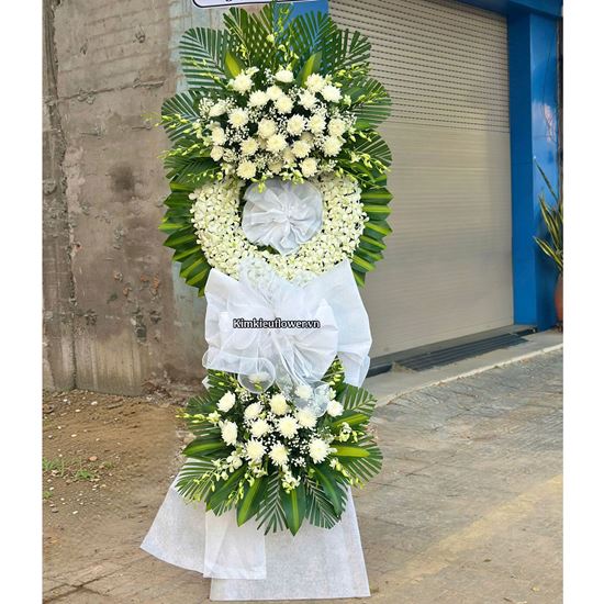 Picture of Vòng hoa chia buổn tone trắng mix lan trắng - KV371