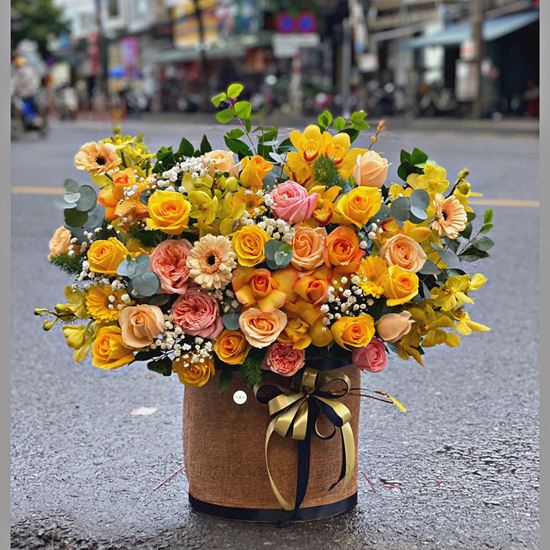 giỏ hoa hồng, lan vàng - HG299