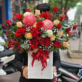giỏ hoa hồng đỏ, cúc mẫu đơn - HG309