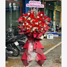 Kệ hoa hồng đỏ, đồng tiền nhí - KH115