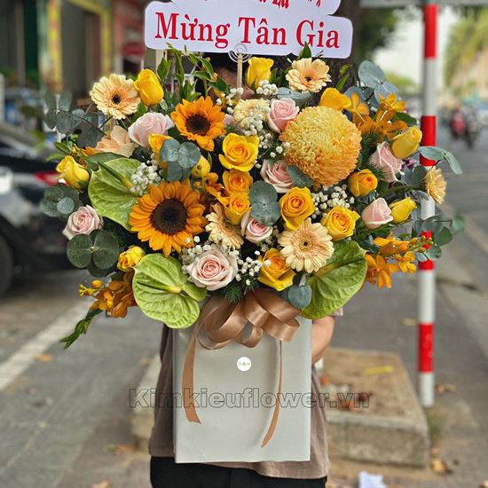 giỏ hoa hồng vàng, cúc mẫu đơn - HG298