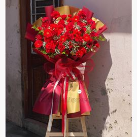 Kệ hoa hồng đỏ, đồng tiền - KH129