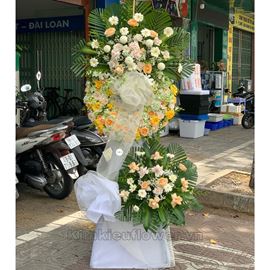 Vòng hoa viếng cẩm tú cầu, hoa hồng - KV118