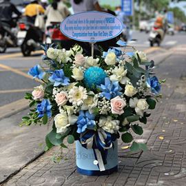 giỏ hoa hồng xanh, cúc mẫu đơn - HG372