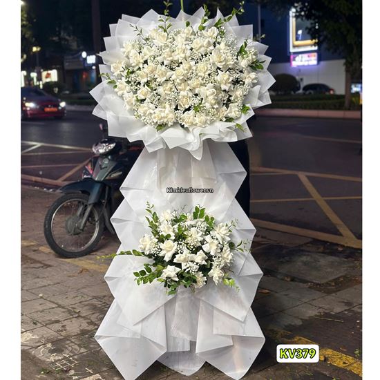 Picture of Kệ hoa viếng tone trắng - KV379