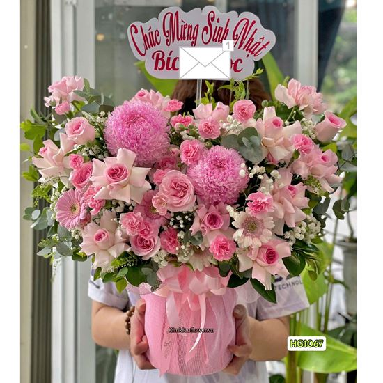 Picture of Giỏ hoa chúc mừng tone hồng mix cúc mẫu đơn - HQ74