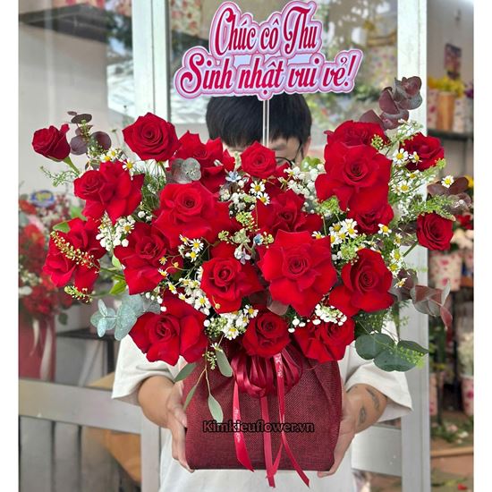 Picture of Giỏ hoa chúc mừng tone đỏ mix cúc tana - HQ76