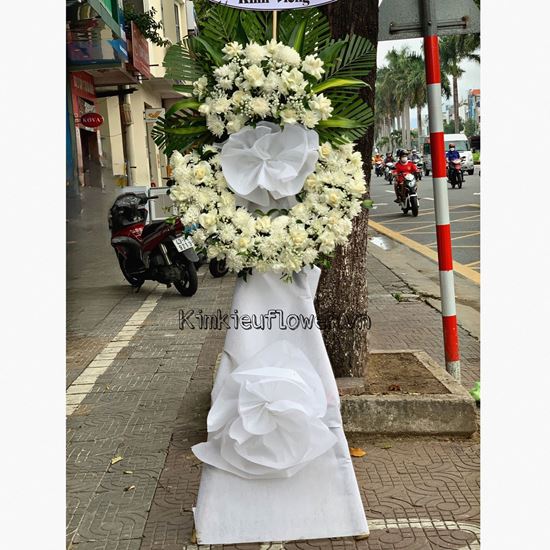 Vòng hoa viếng cúc trắng, hồng trắng - KV122