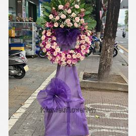 Vòng hoa hồng kem, lan tím - KV87