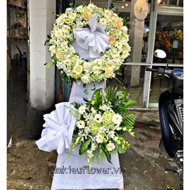 Vòng hoa viếng cẩm tú cần, hoa hồng - KV131