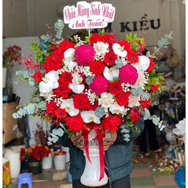 Bình hoa hồng đỏ, cúc mẫu đơn - BI231