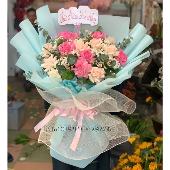 Bó hoa hồng dâu, kem - HB418