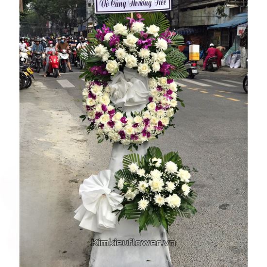 Vòng hoa viếng lan tím, hồng trắng - KV136